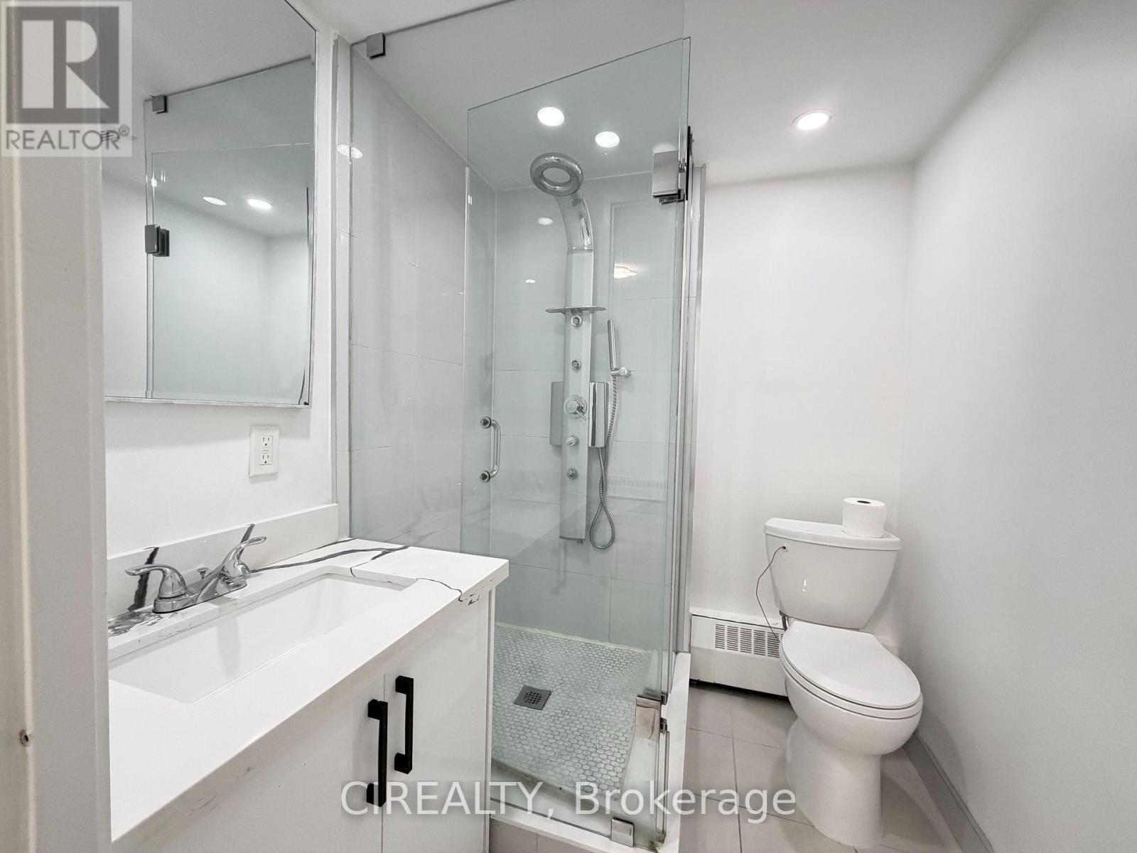 Apartment at 411 - 1615 BLOOR STREET, Mississauga