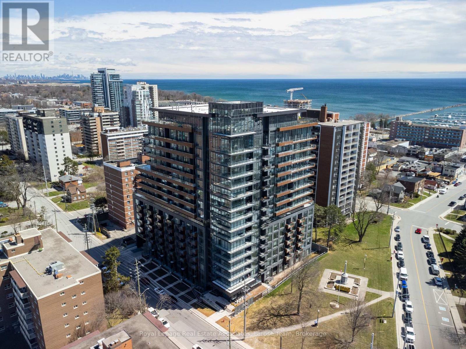 Apartment at 1008 - 21 PARK STREET E, Mississauga (Port Credit)
