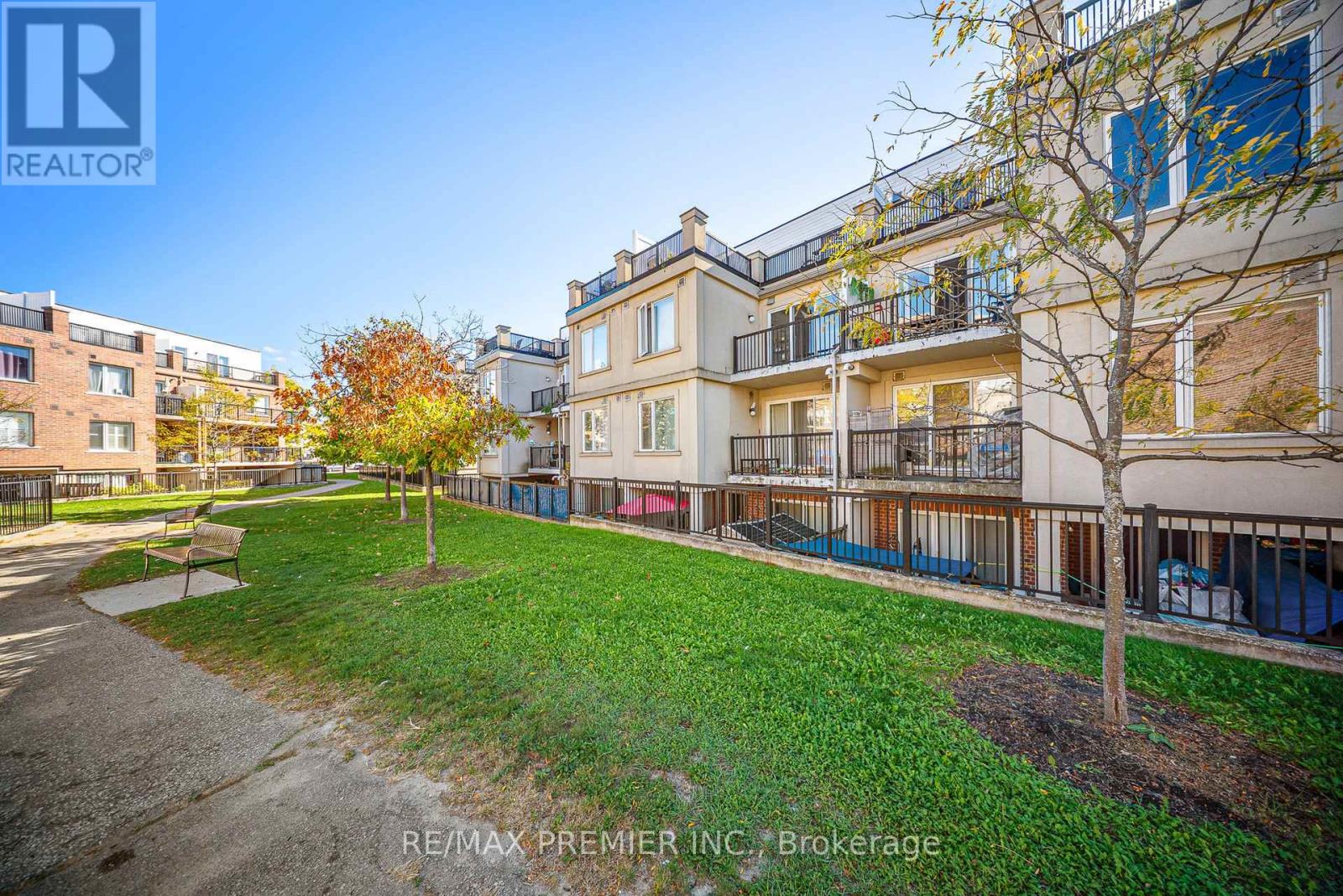 Townhouse at 2046 - 3033 FINCH AVENUE, Toronto