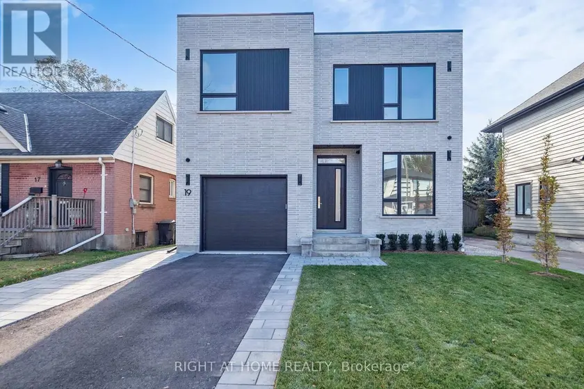 Detached at 21 Putney Rd, Toronto W06