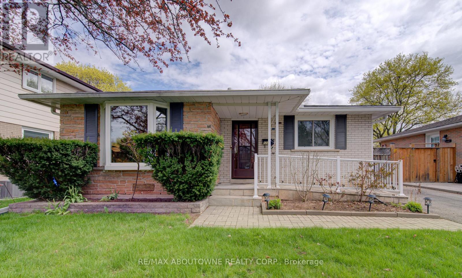 Detached at 1229 OWEN COURT, Oakville