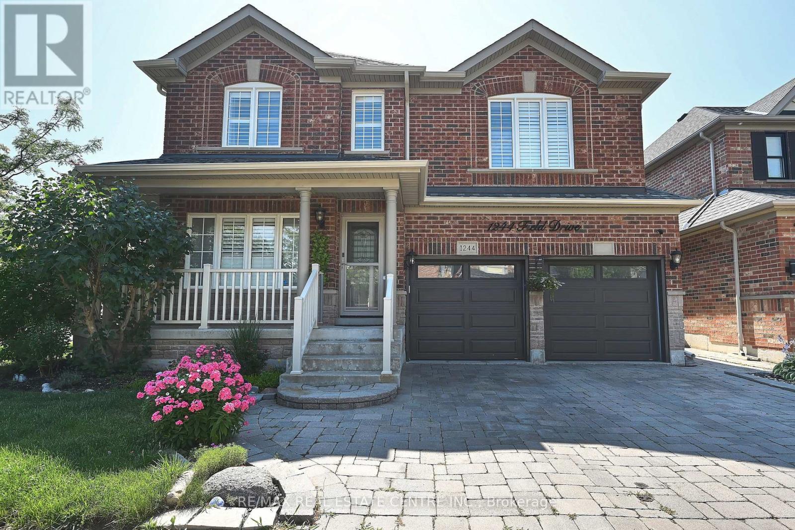Detached at 1244 FIELD DRIVE, Milton (CL Clarke)