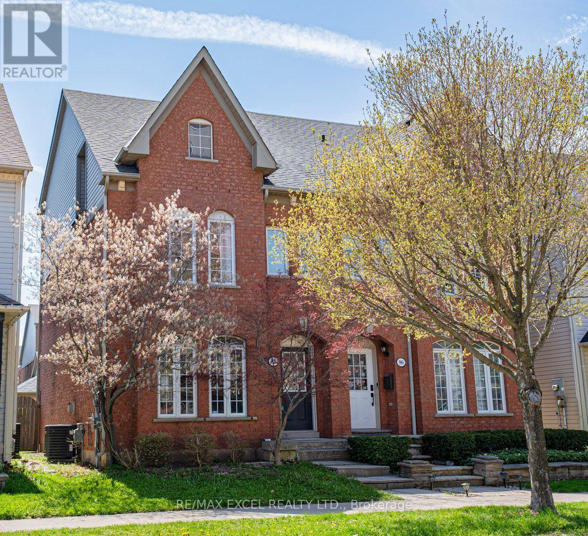 Semi-Detached/Link at 98 GEORGIAN DRIVE, Oakville (RO River Oaks)