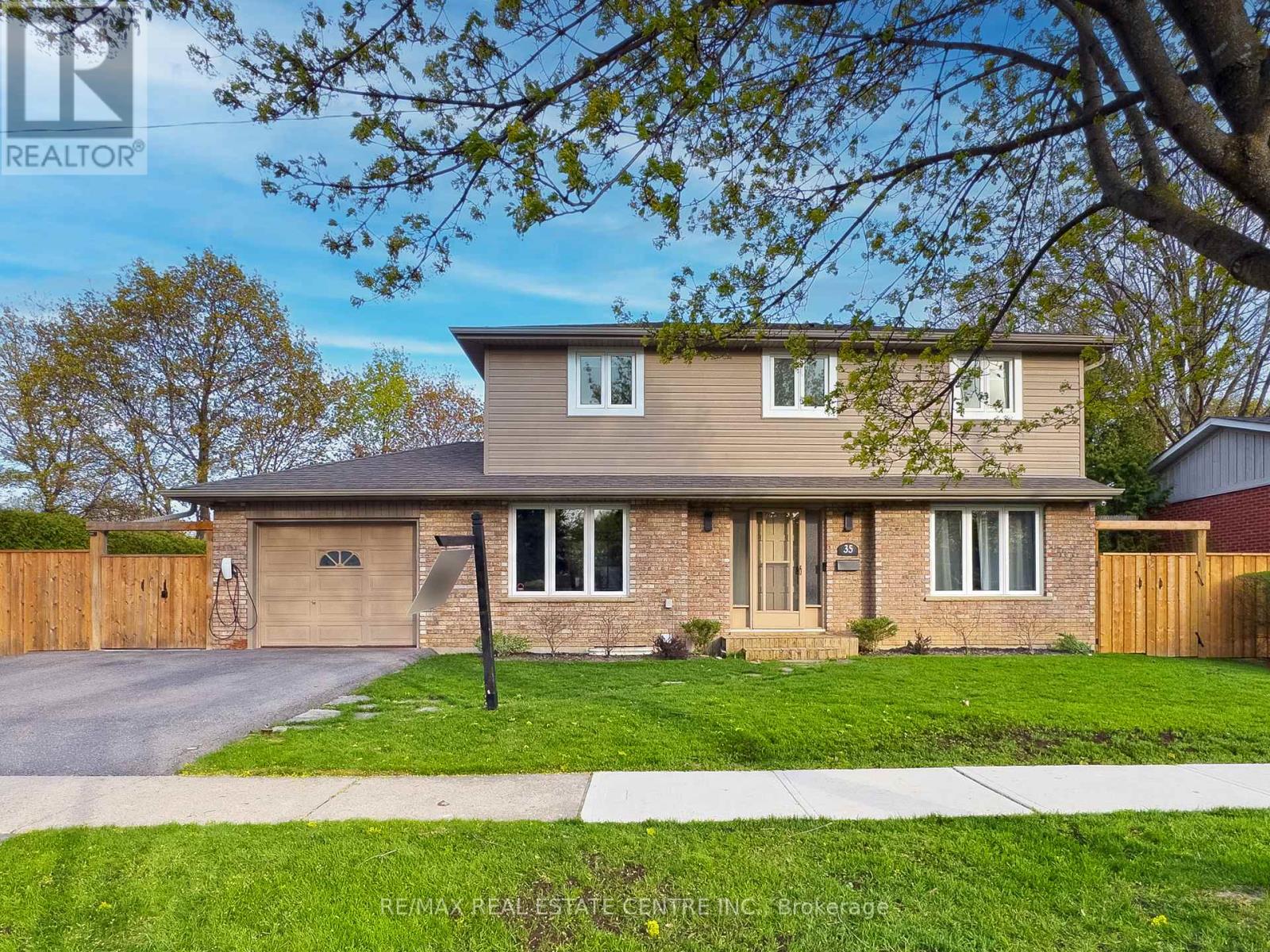 Detached at 35 TRELEAVEN DRIVE, Brampton (Brampton South)
