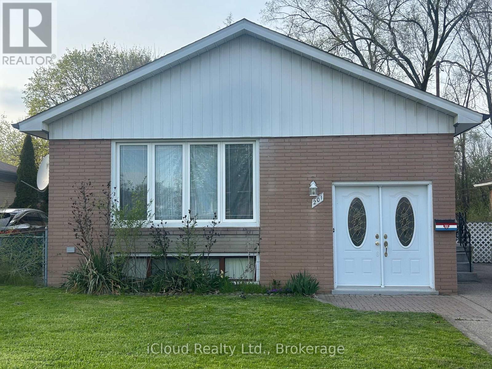 Detached at 201 THISTLE DOWN BOULEVARD, Toronto (Thistletown-Beaumonde Heights)