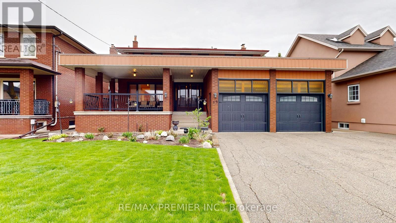 Detached at 55 CHISWICK AVENUE, Toronto (Brookhaven-Amesbury)