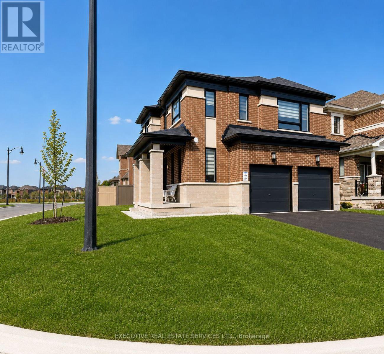 Detached at 4 BRENSCOMBE ROAD, Brampton (Northwest Brampton)