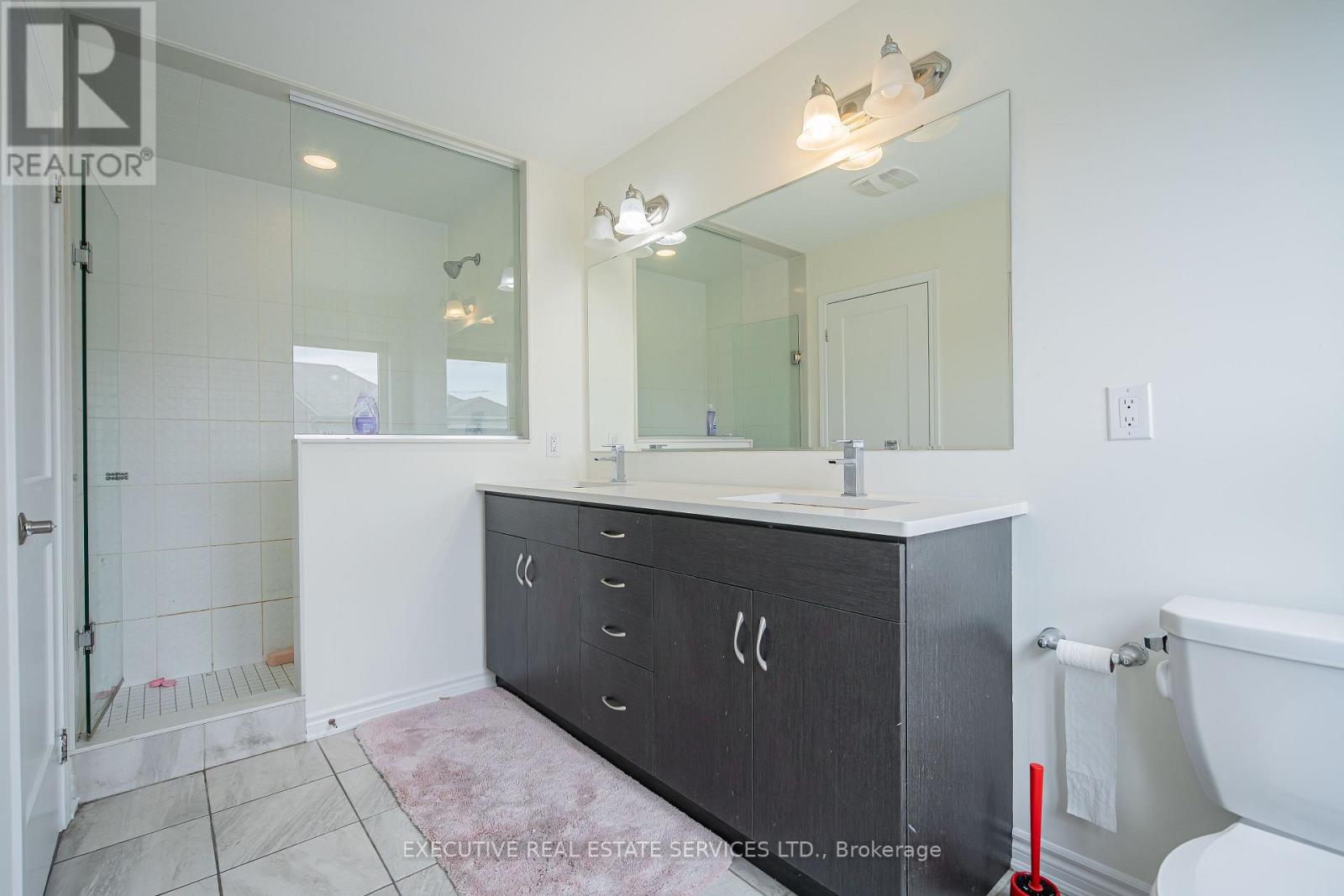Detached at 4 BRENSCOMBE ROAD, Brampton