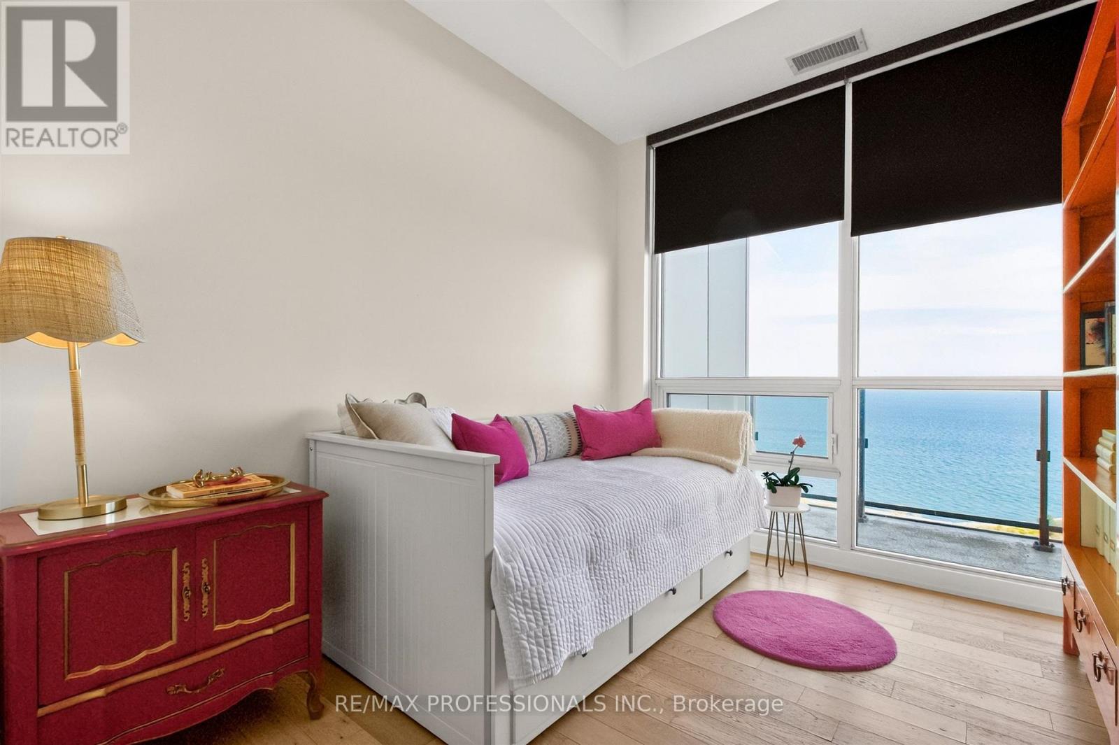 Apartment at UPH01 - 2200 LAKE SHORE BOULEVARD W, Toronto