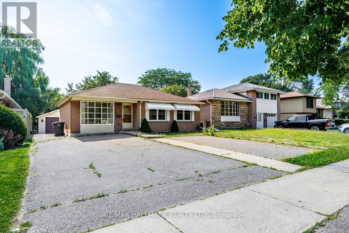 Detached at MAIN - 2112 TRUSCOTT DRIVE, Mississauga (Clarkson)