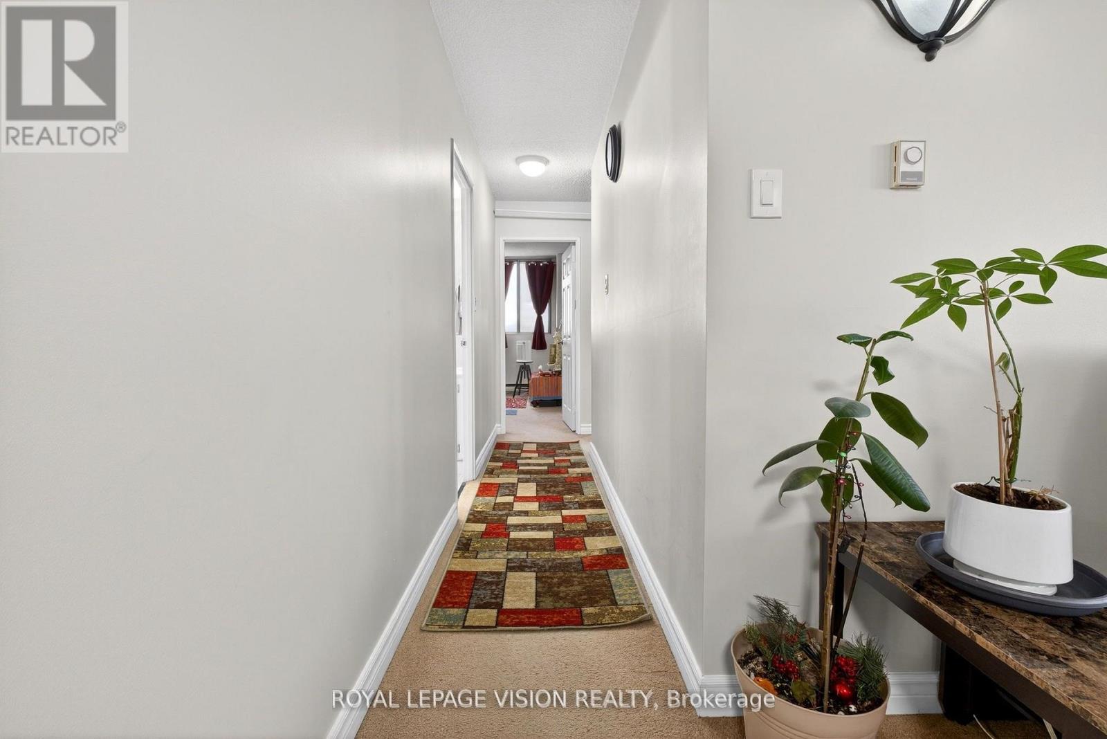 Apartment at 1002 - 81 MILLSIDE DRIVE, Milton