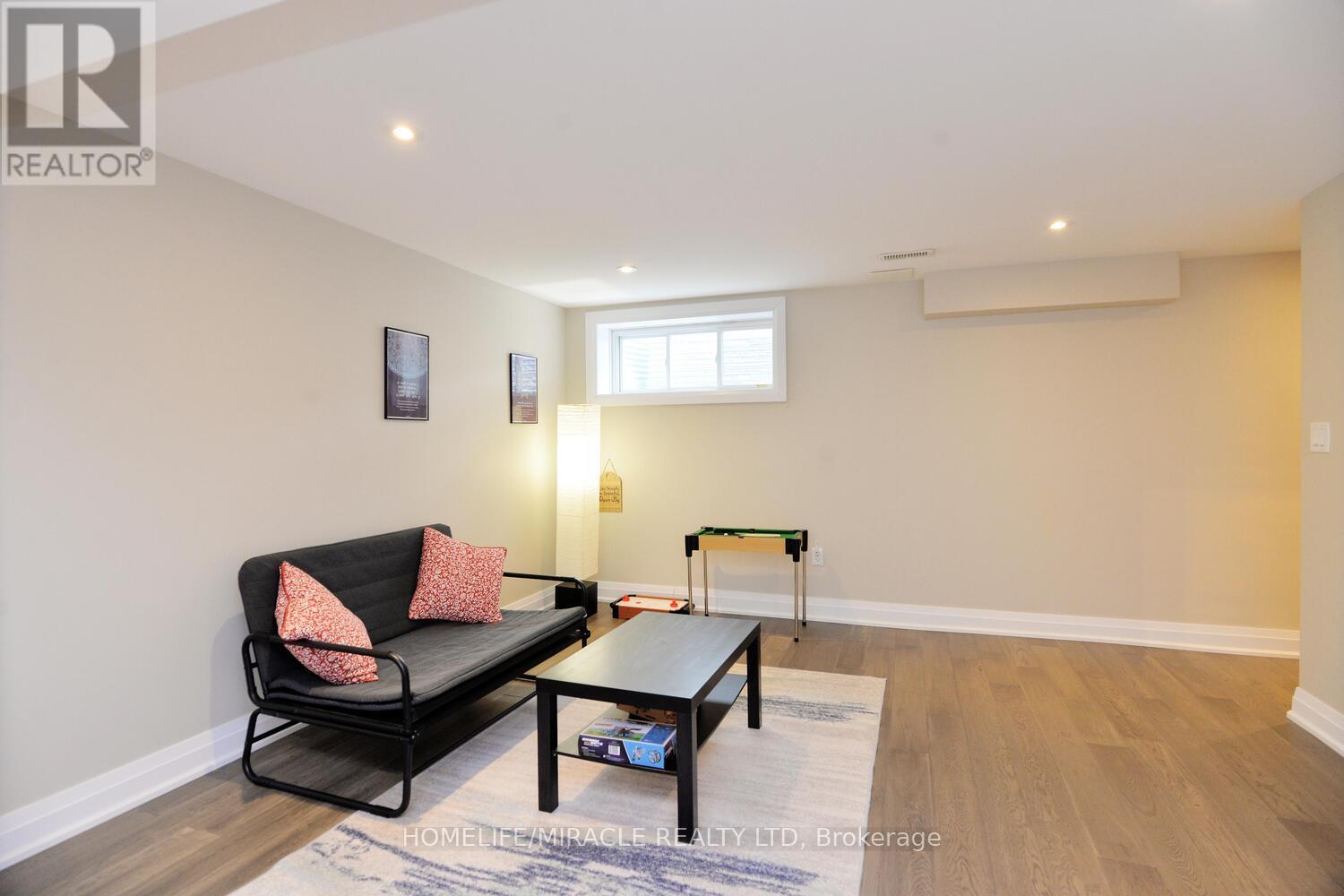 Townhouse at 26 WINTERTON COURT, Orangeville