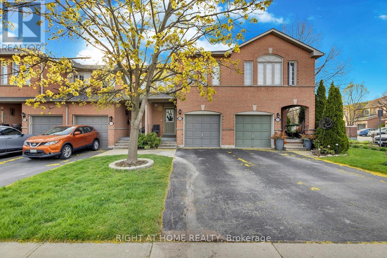 Townhouse at 33 - 5555 PRINCE WILLIAM DRIVE, Burlington (Appleby)