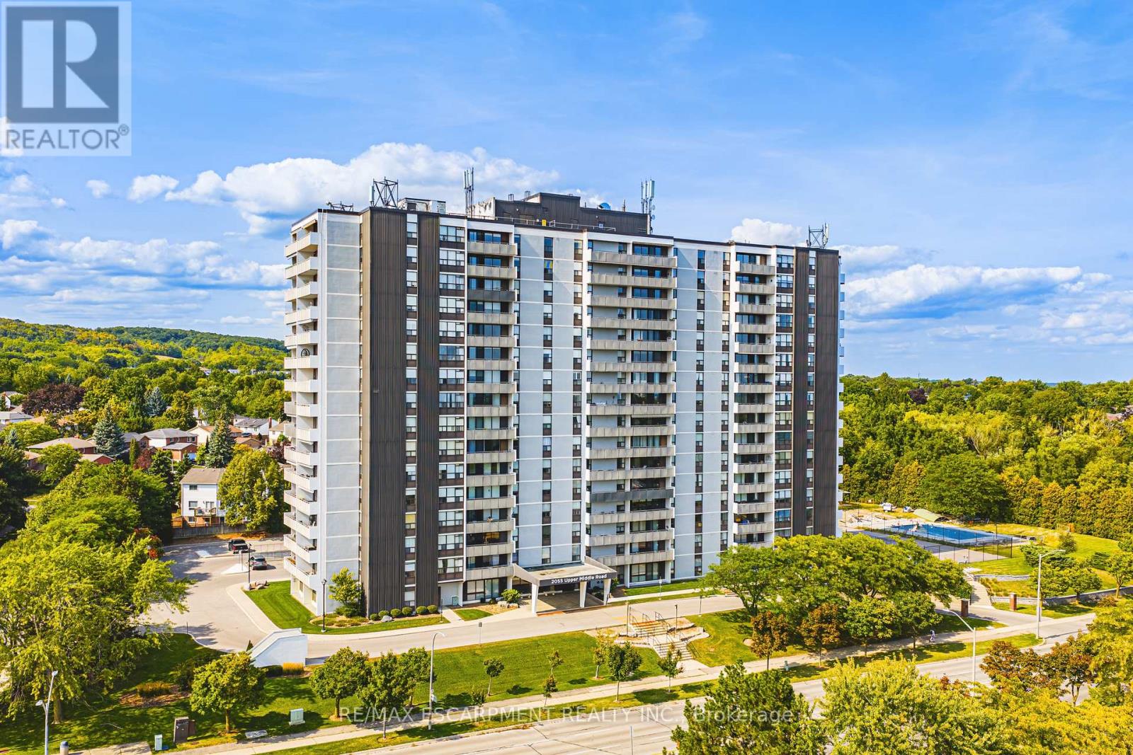 Apartment at 901 - 2055 UPPER MIDDLE ROAD, Burlington (Brant Hills)