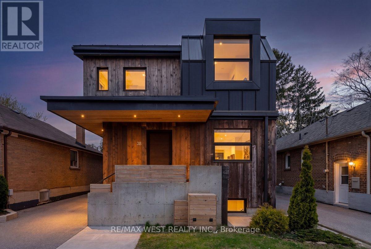 Detached at 38 SMITHFIELD DRIVE, Toronto (Stonegate-Queensway)