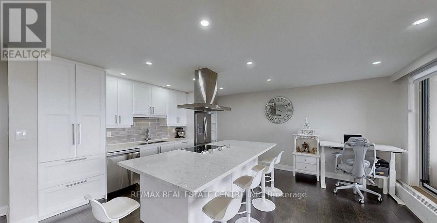 Apartment at PH 5 - 2542 ARGYLE ROAD, Mississauga