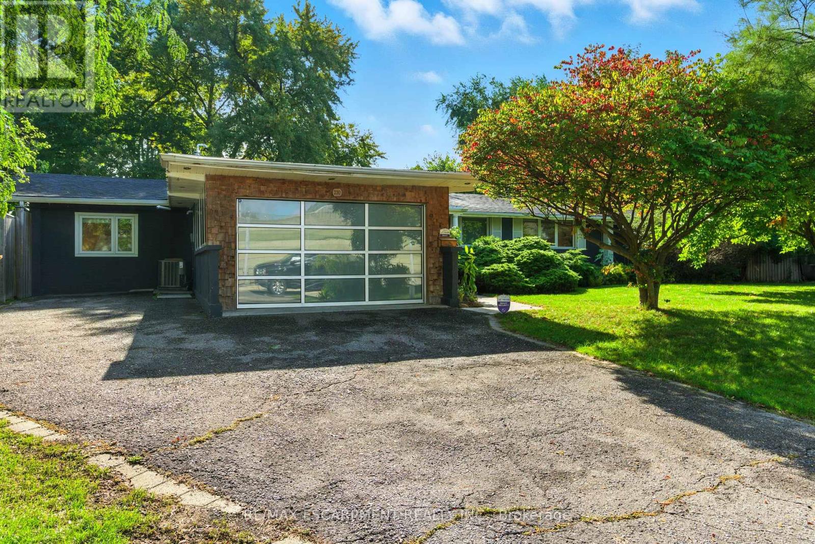 Detached at 230 SOUTH SERVICE ROAD, Mississauga (Mineola)