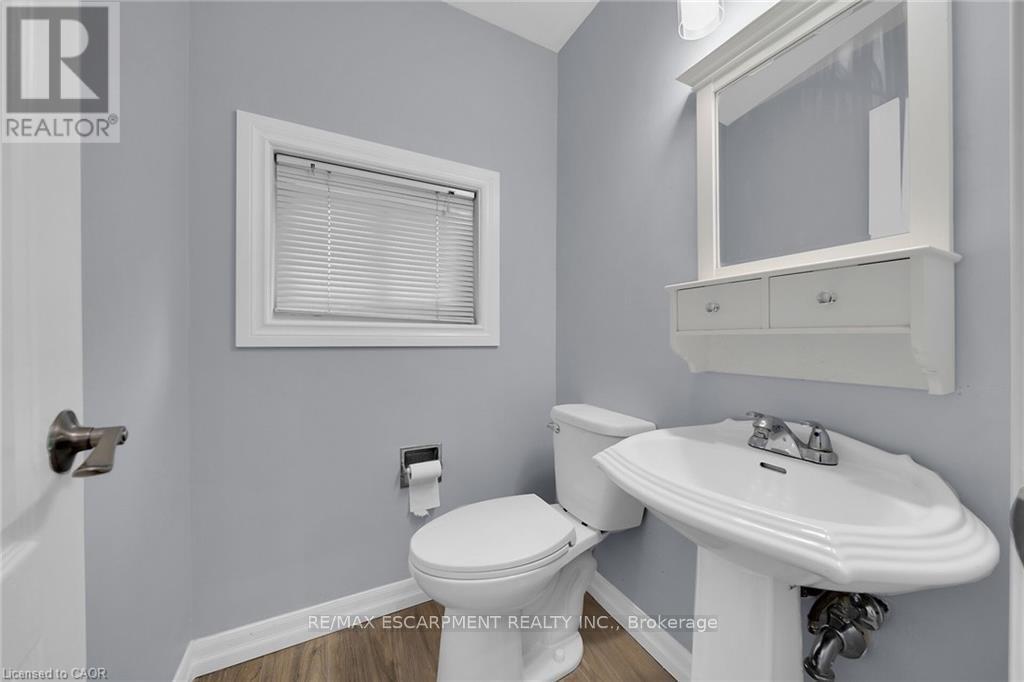 Townhouse at 4 - 451 WOODVIEW ROAD, Burlington