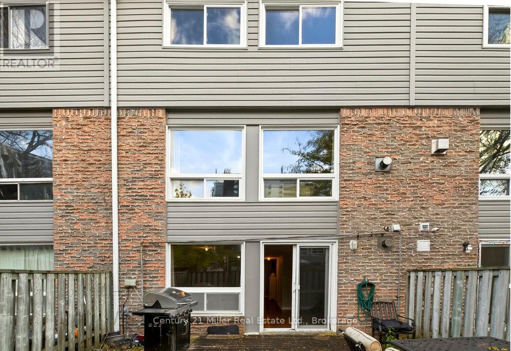Townhouse at 69 - 2050 UPPER MIDDLE ROAD, Burlington