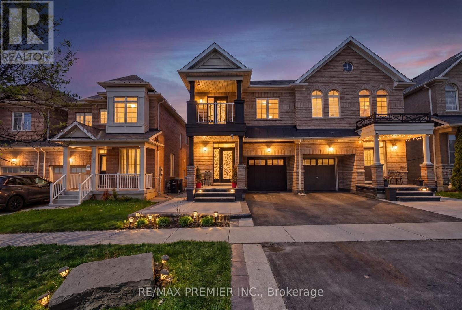 Semi-Detached/Link at 82 CHESTERWOOD CRESCENT, Brampton (Credit Valley)