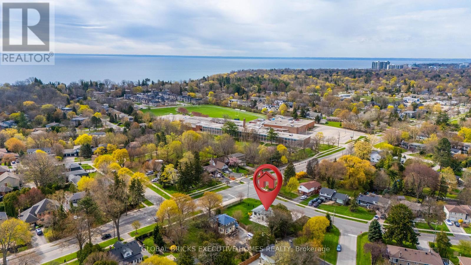 Detached at 307 LEES LANE, Oakville (WO West)