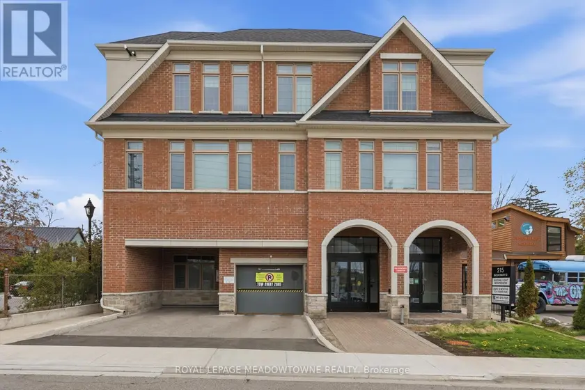 Apartment at 203 - 215 BROADWAY STREET, Mississauga