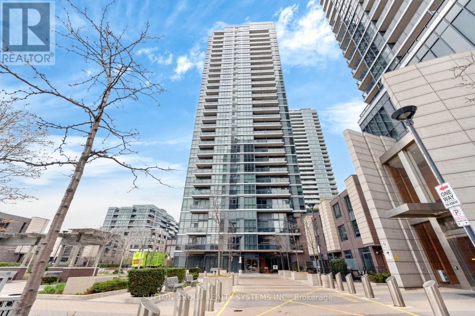 Apartment at 2504 - 9 VALHALLA INN ROAD, Toronto (Islington-City Centre West)