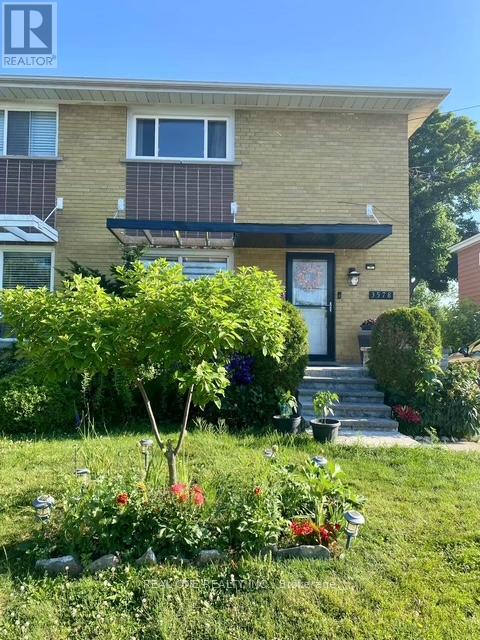 Semi-Detached/Link at 3578 QUEENSTON DRIVE, Mississauga (Erindale)