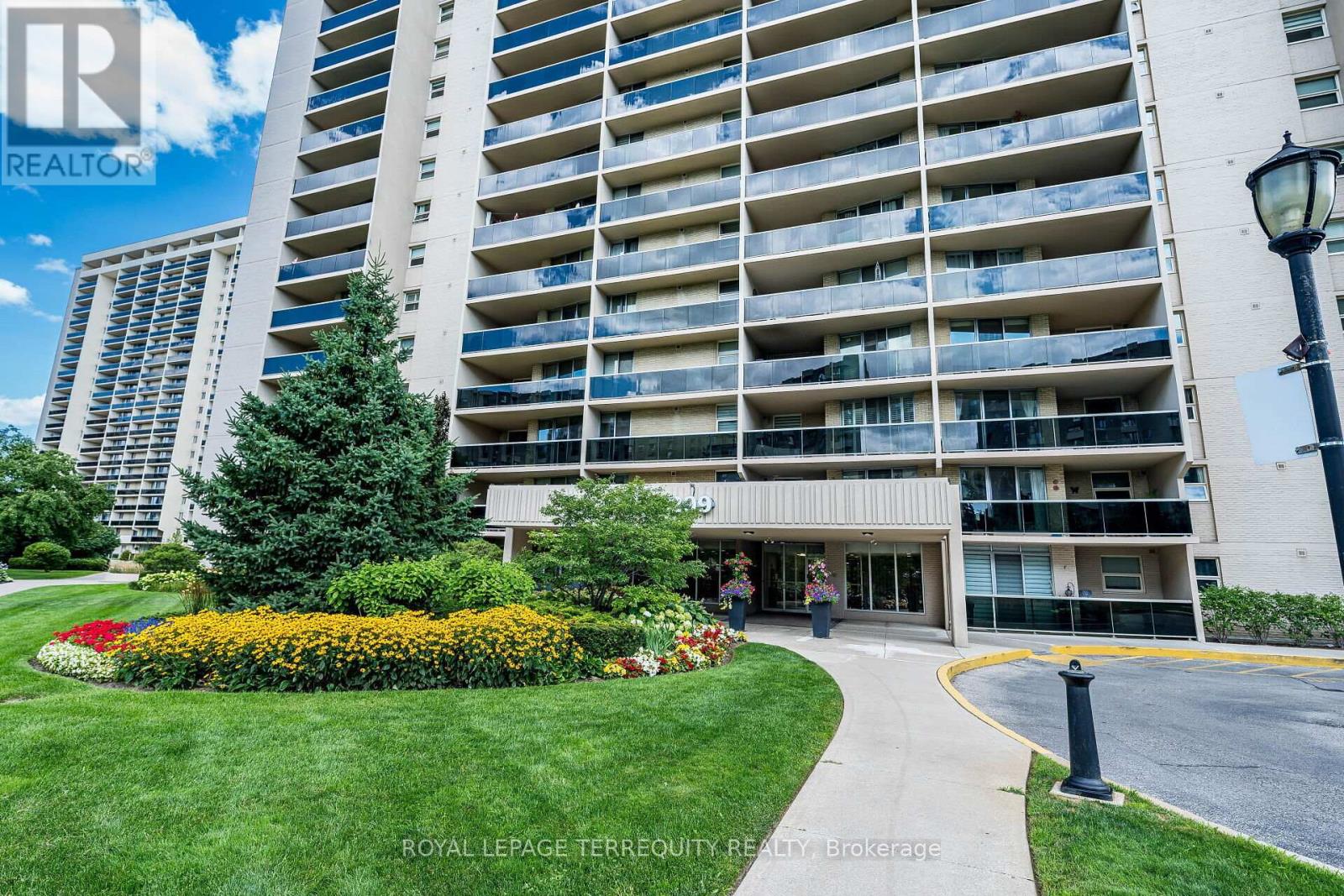 Apartment at 306 - 299 MILL ROAD, Toronto (Markland Wood)