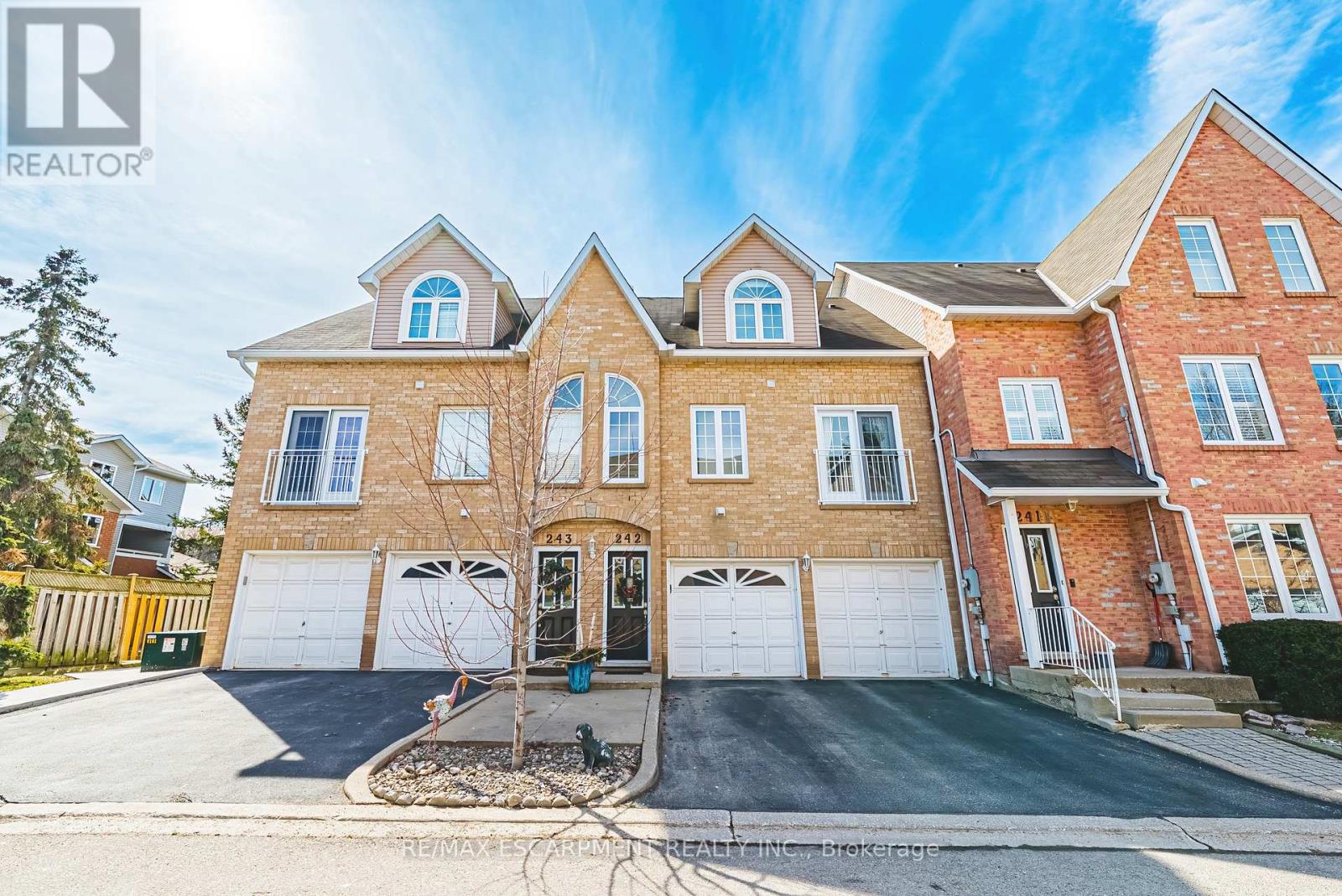 Townhouse at 242 - 2055 WALKERS LINE, Burlington (Rose)
