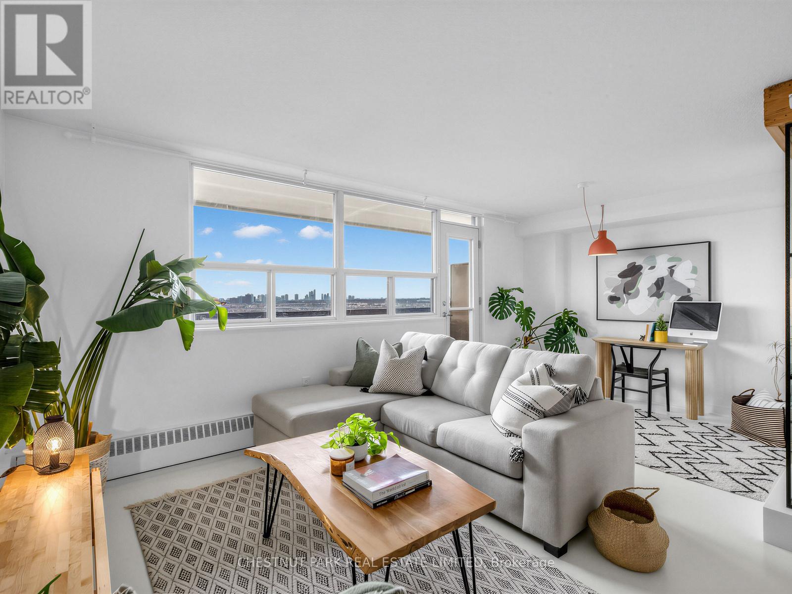 Apartment at 1210 - 541 BLACKTHORN AVENUE, Toronto (Keelesdale-Eglinton West)