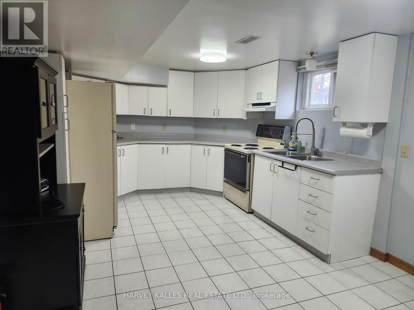 Detached at LOWER - 9 SCARLETT DRIVE, Brampton