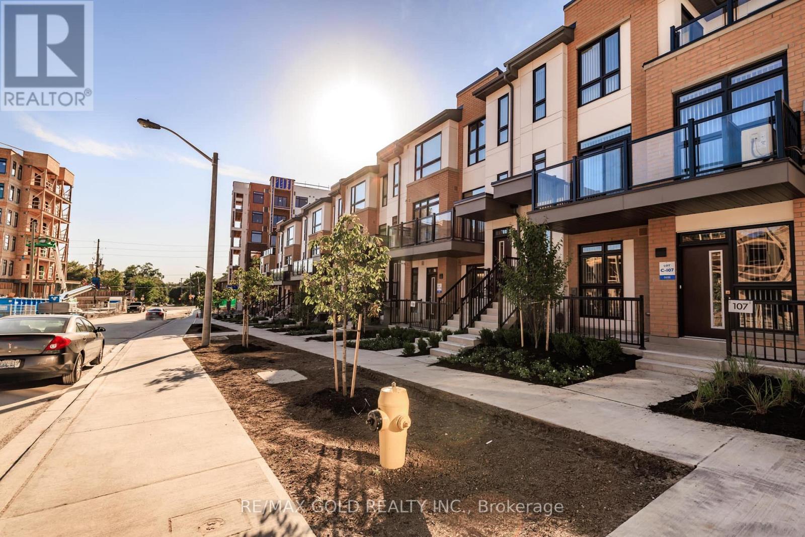 Townhouse at 210 - 140 CANON JACKSON DRIVE, Toronto