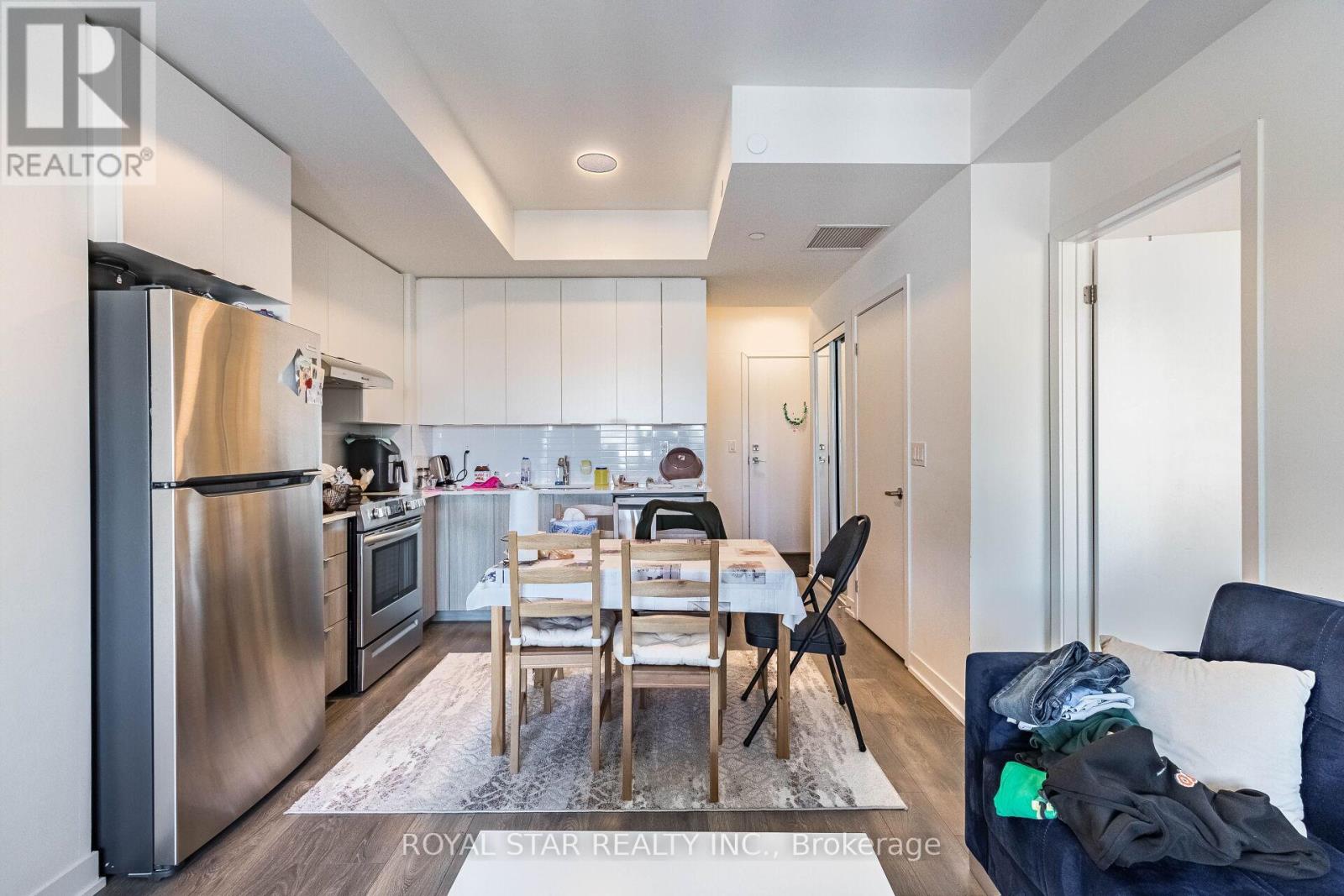 Apartment at 401 - 120 CANON JACKSON DRIVE, Toronto
