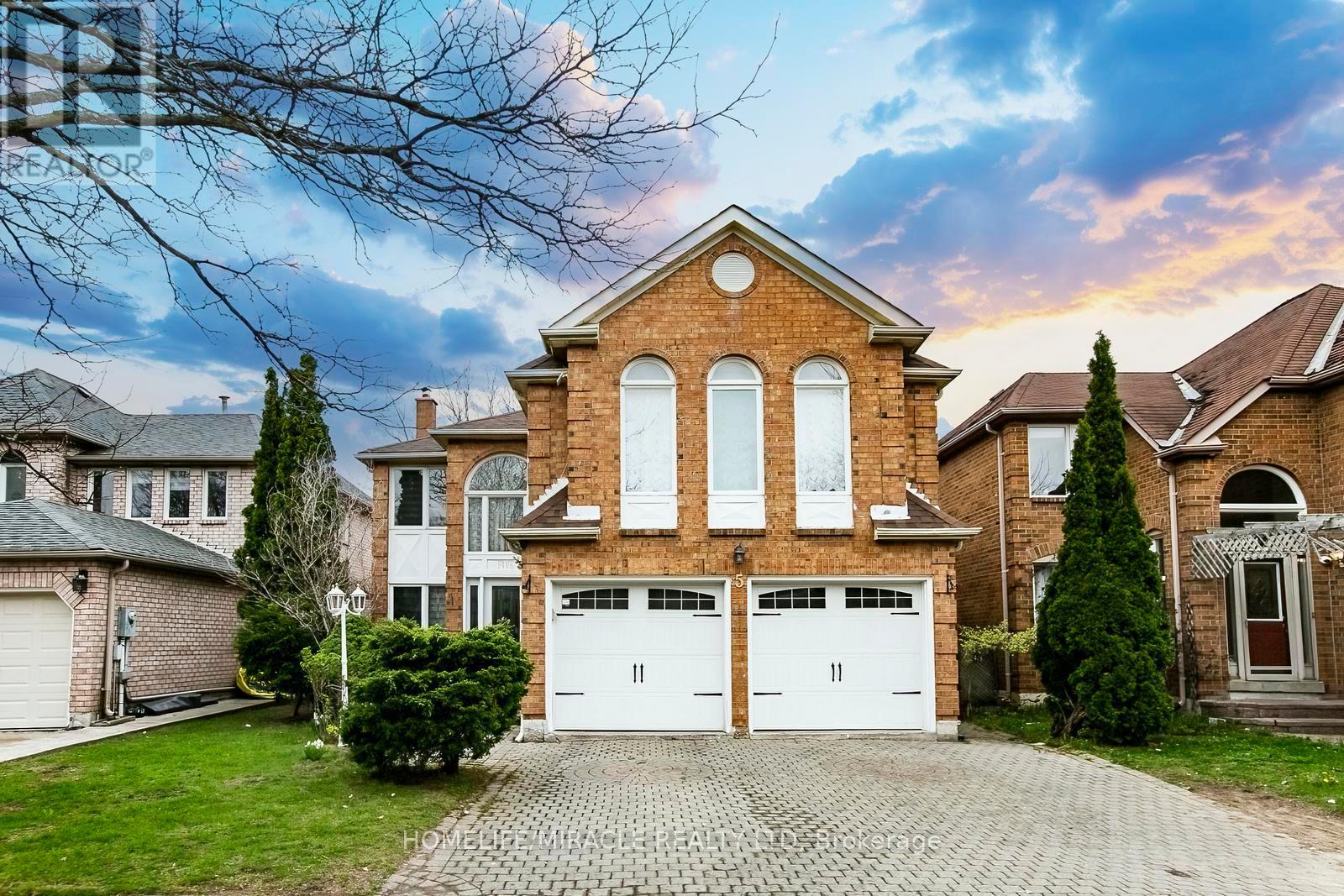 Detached at 5 BUTLERMERE DRIVE, Brampton (Fletcher's West)