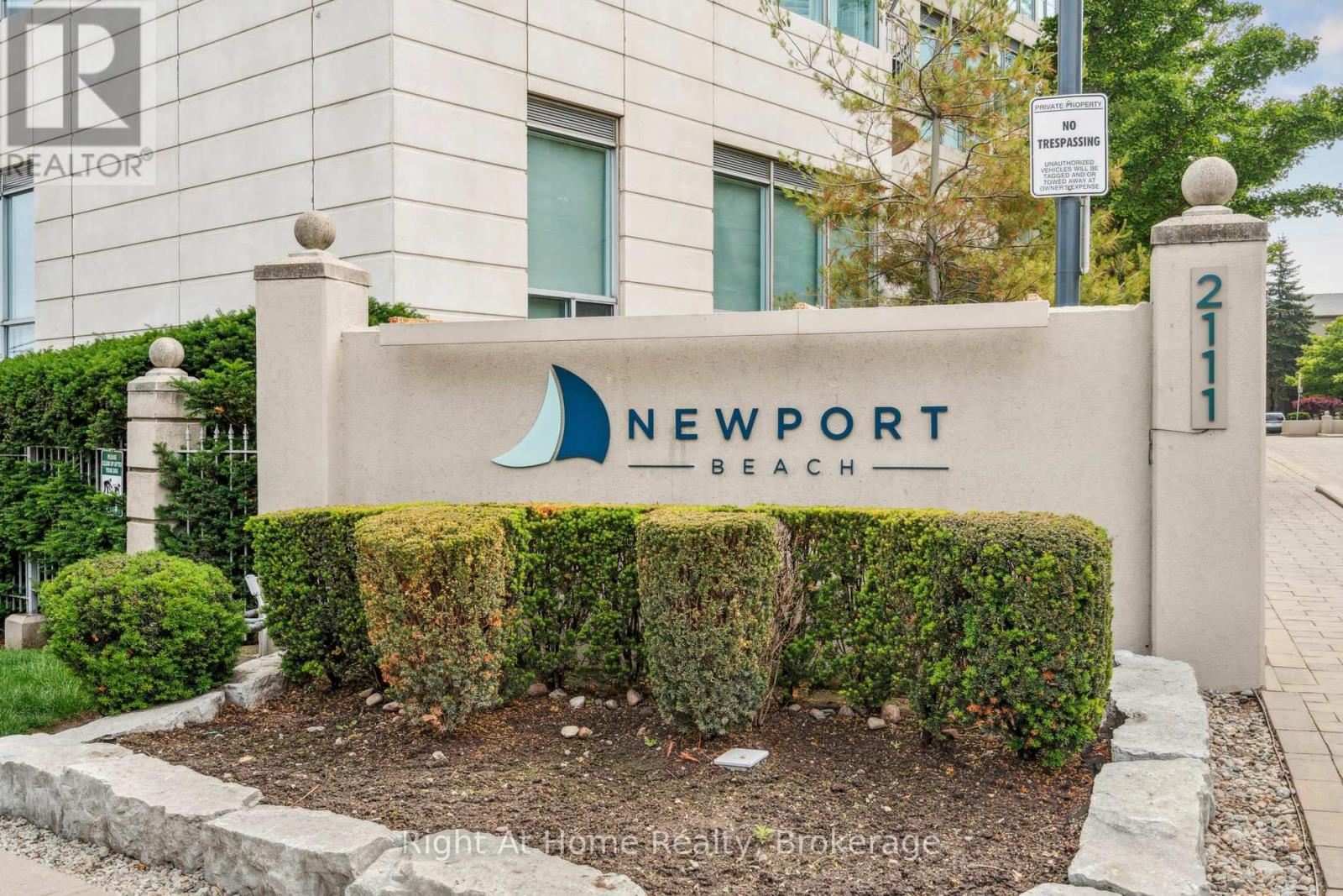 Apartment at 605 - 2111 LAKE SHORE BOULEVARD W, Toronto (Mimico)