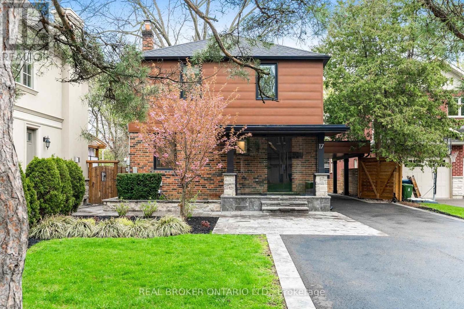 Detached at 17 OLD OAK ROAD, Toronto (Kingsway South)