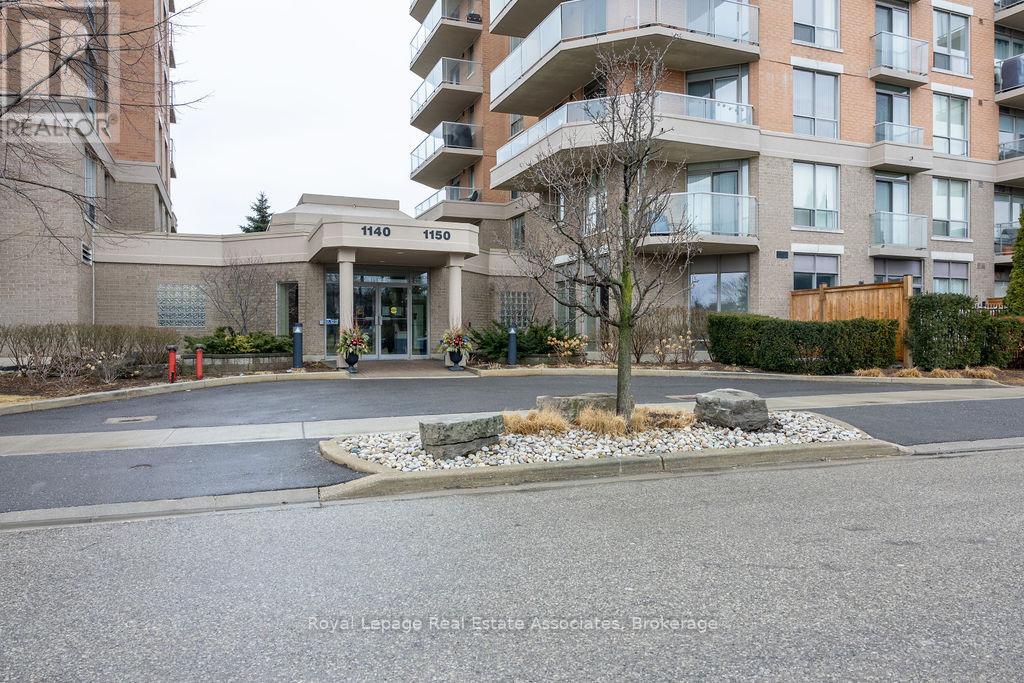 Apartment at 104 - 1150 PARKWEST PLACE, Mississauga