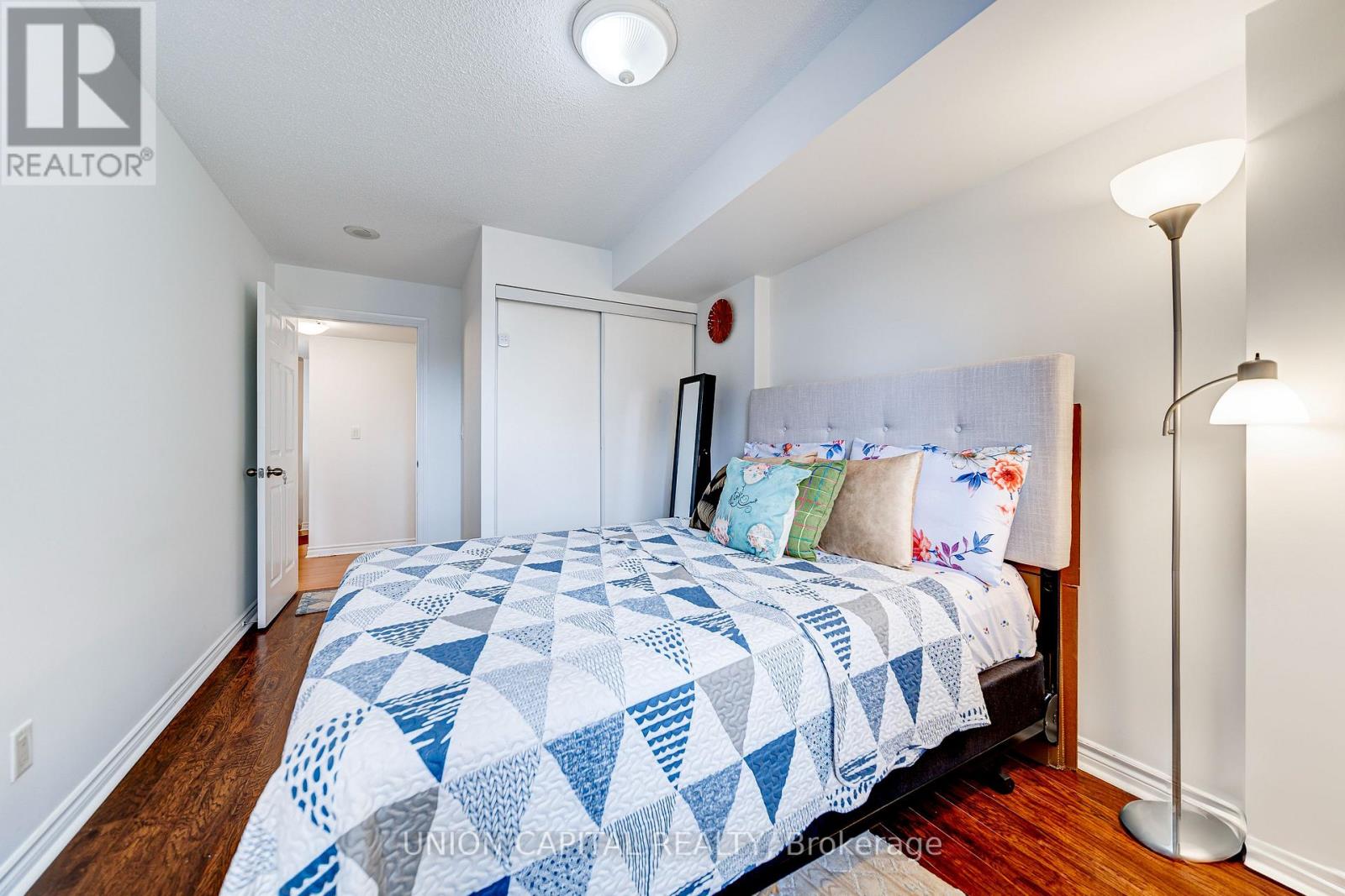 Apartment at 1225 - 3888 DUKE OF YORK BOULEVARD, Mississauga