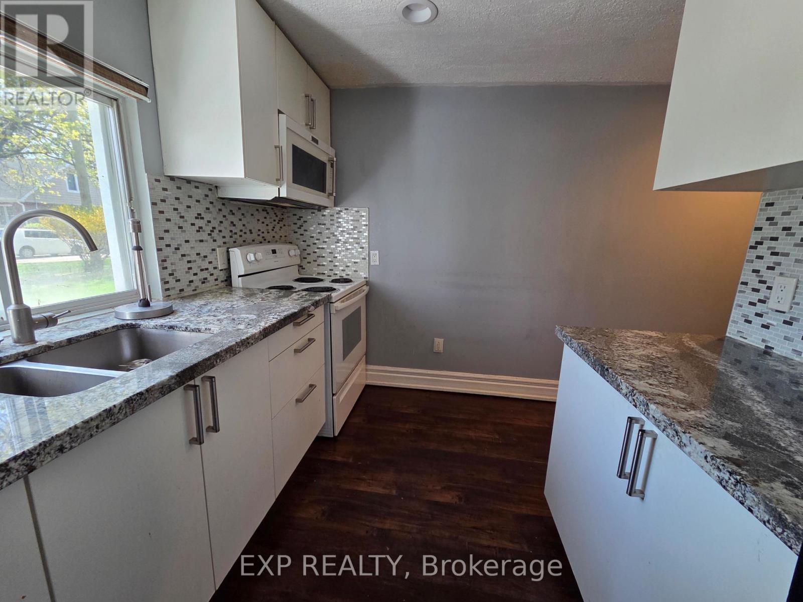 Detached at 2 - 2021 EDINBURGH DRIVE, Burlington (Brant)