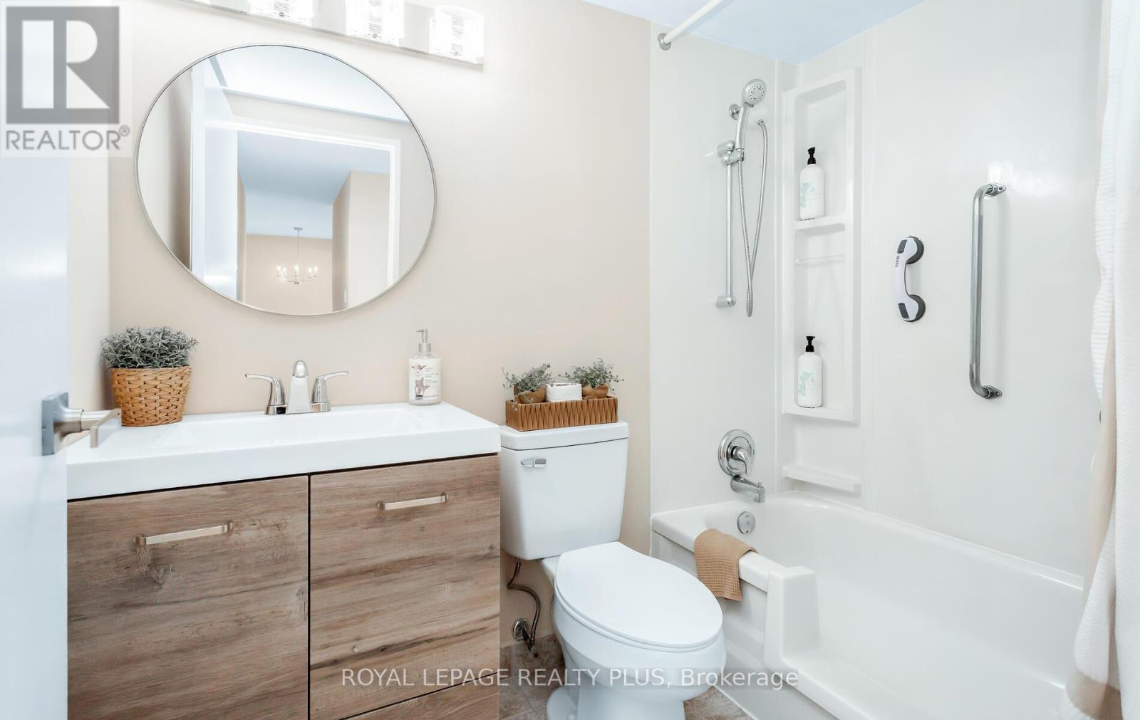 Apartment at 1004 - 1 FOUR WINDS DRIVE, Toronto