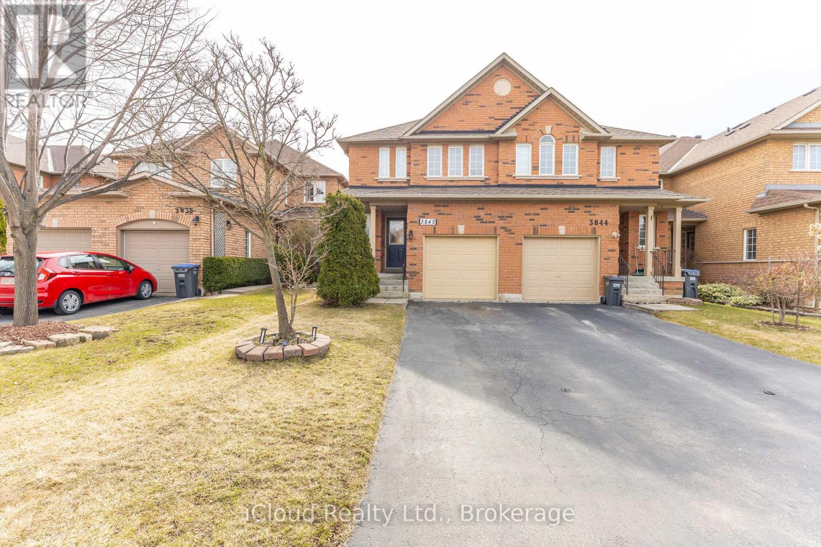 Semi-Detached/Link at 3842 RIDGEPOINT WAY, Mississauga (Lisgar)