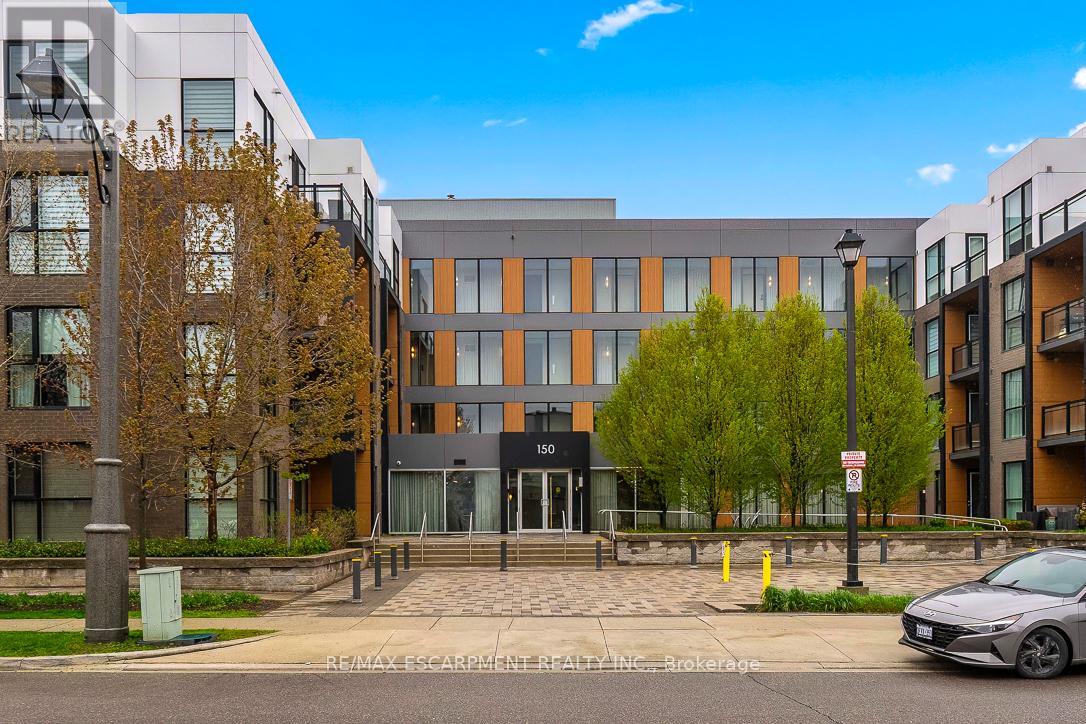 Apartment at 303 - 150 SABINA DRIVE, Oakville (GO Glenorchy)
