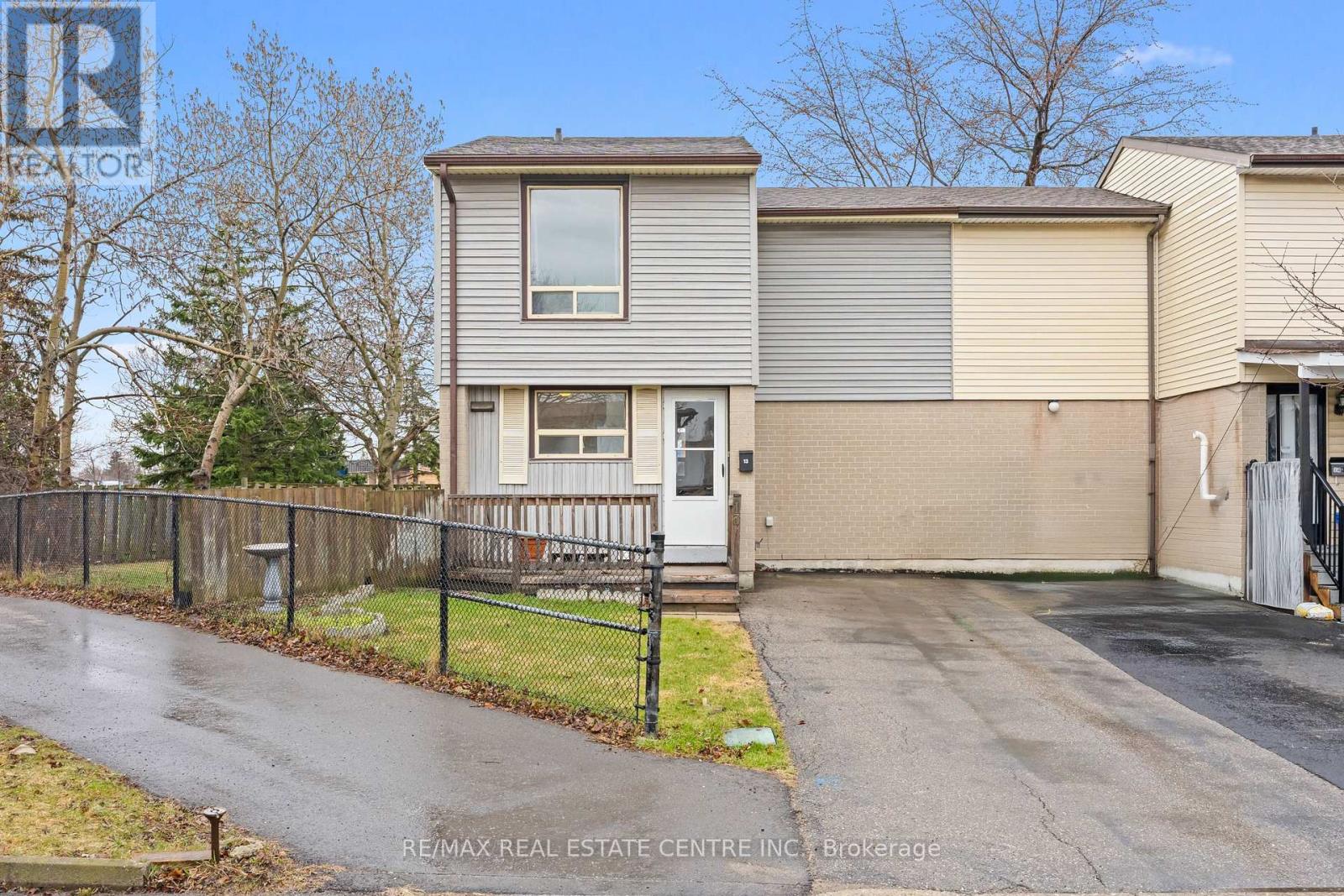 Townhouse at 13 GOLD PINE COURT, Brampton (Northgate)