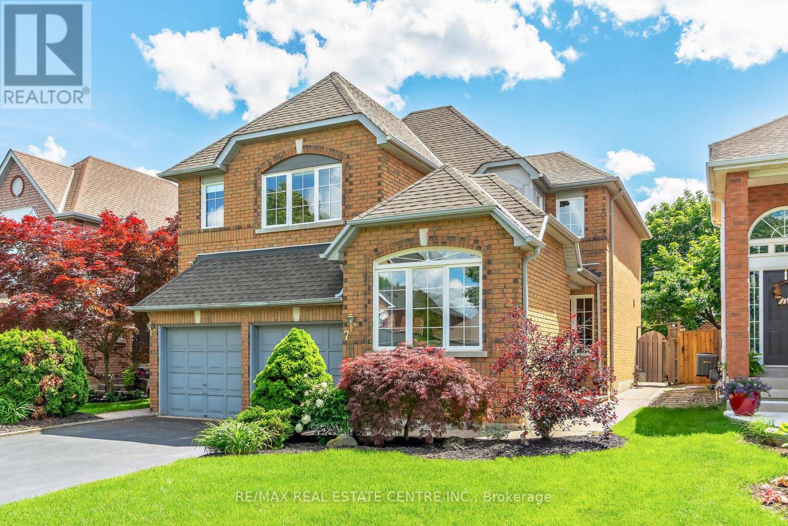 Detached at 7 CURRY CRESCENT, Halton Hills (Georgetown)