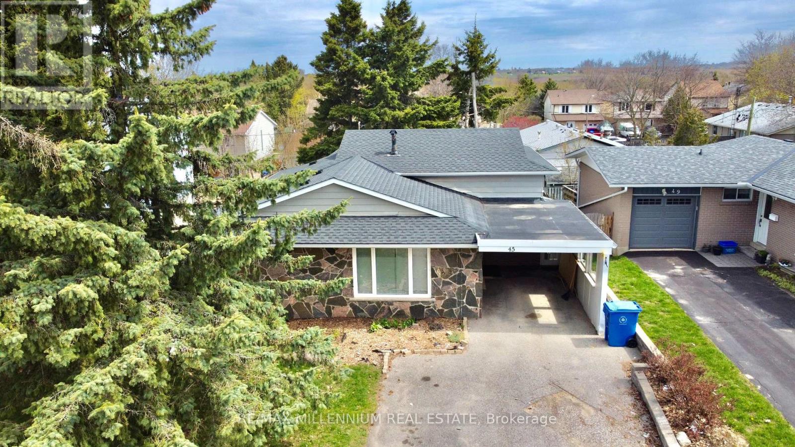 Detached at 45 CALEDONIA ROAD, Orangeville