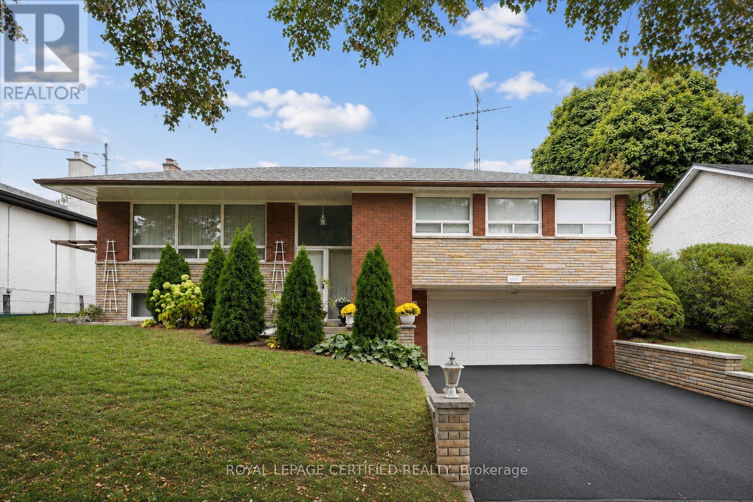 Detached at 1639 SUNNYCOVE DRIVE, Mississauga (Lakeview)