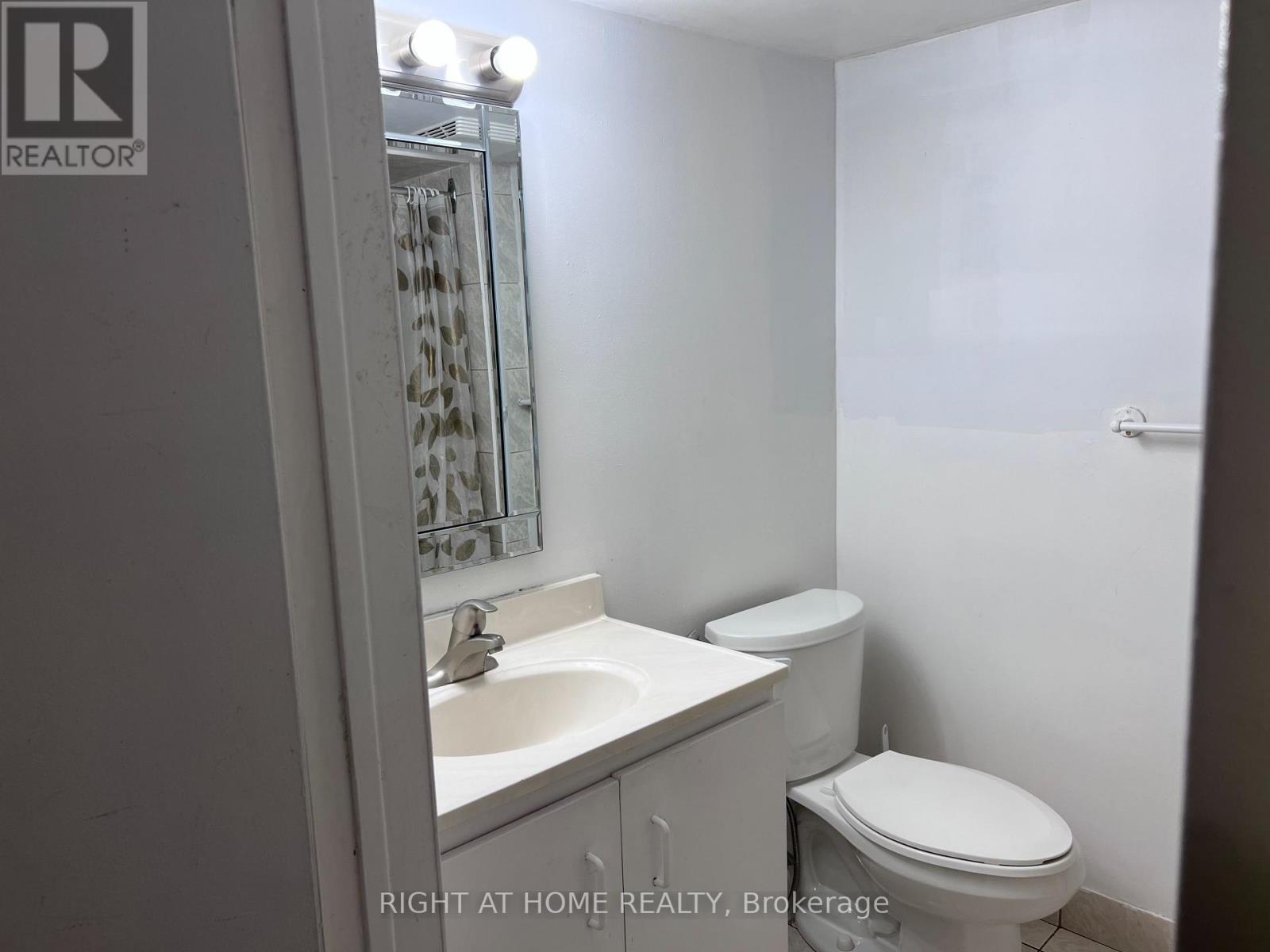 Semi-Detached/Link at 4092 MIDHURST LANE, Mississauga
