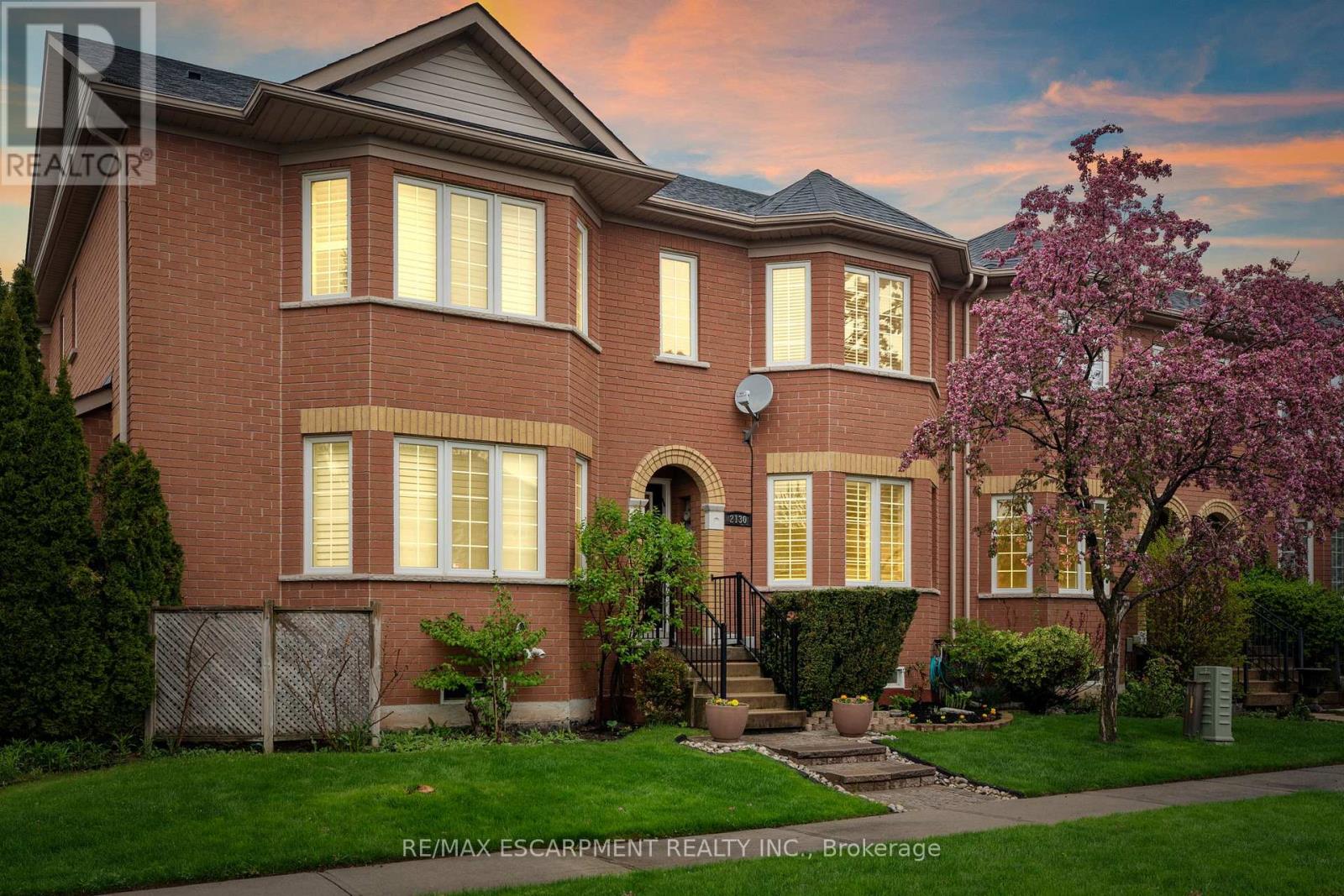 Townhouse at 2130 FOREST GATE PARK, Oakville (WT West Oak Trails)