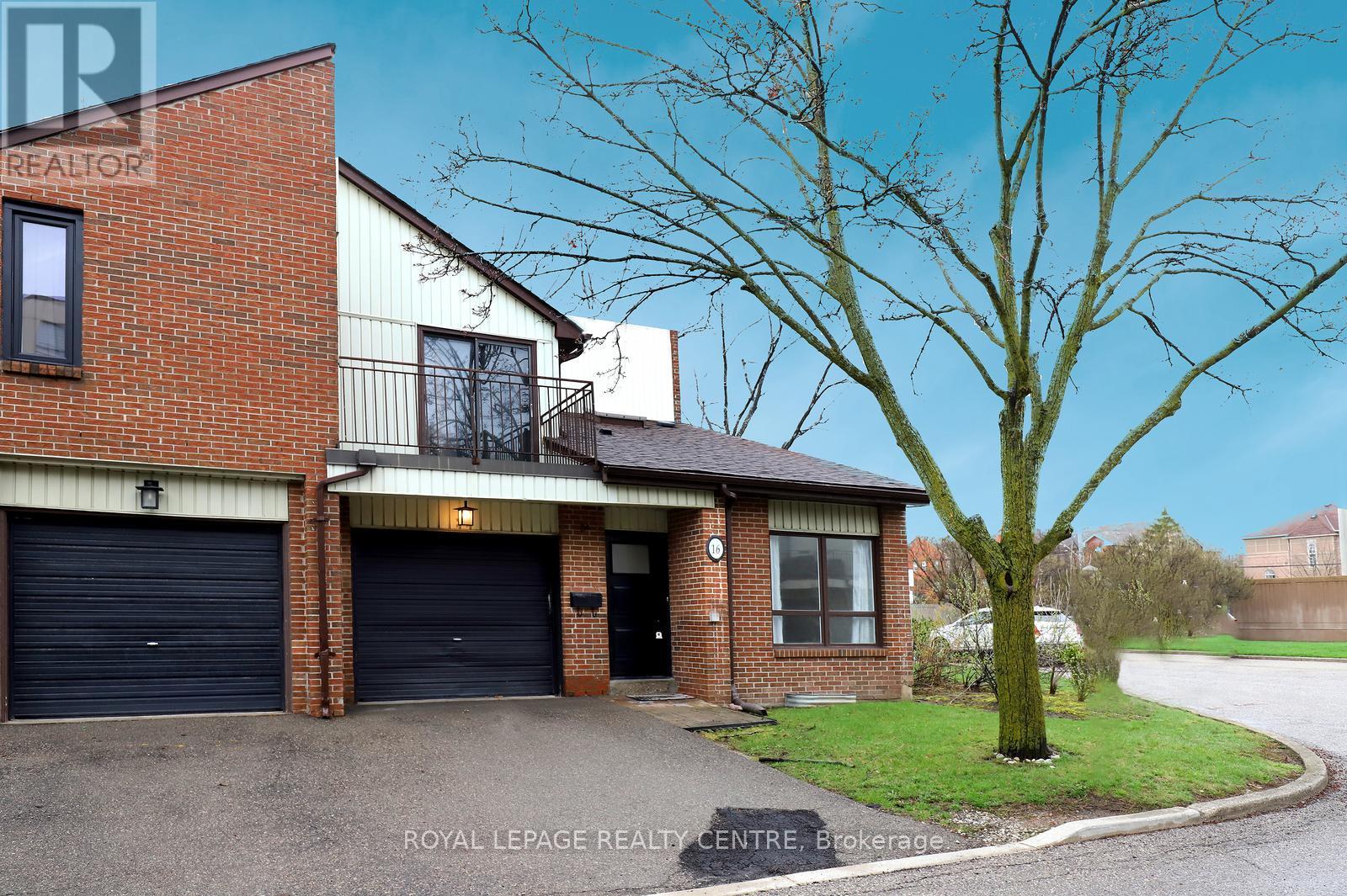 Townhouse at 16 - 1021 CEDARGLEN GATE, Mississauga (Erindale)